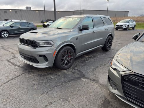 Used 2021 Dodge Durango SRT Hellcat w/ Technology Group image 4