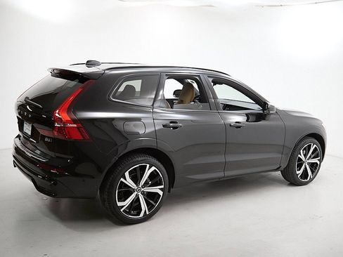 Certified 2023 Volvo XC60 B5 Ultimate w/ Protection Package Premier image 9