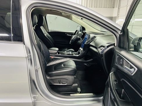 Used 2023 Ford Edge Titanium image 33