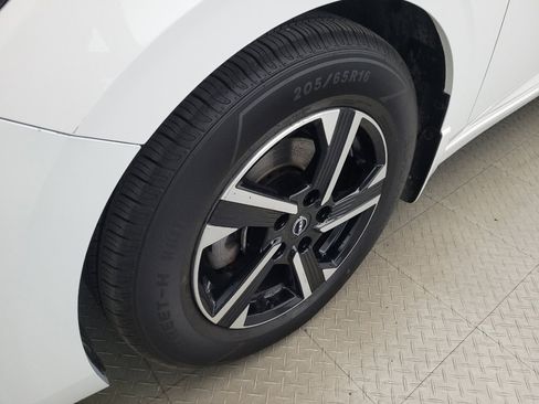 Used 2024 Nissan Sentra SV FWD image 31