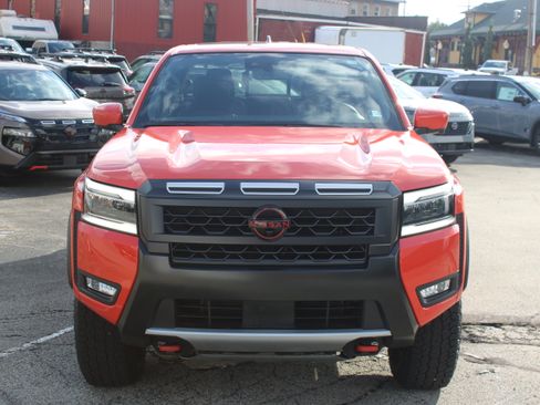 Used 2025 Nissan Frontier PRO-4X w/ Pro Premium Package AWD/4WD image 9