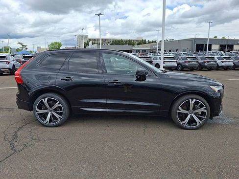Used 2023 Volvo XC60 B6 Ultimate w/ Protection Package Premier AWD/4WD image 7