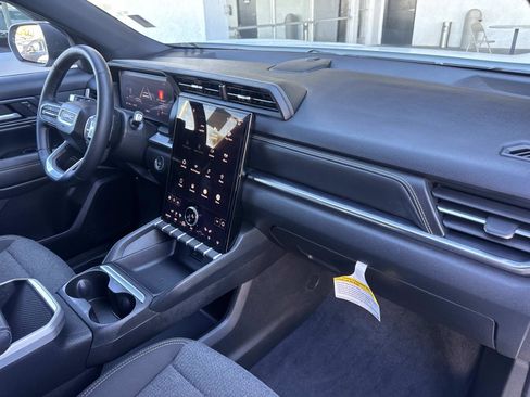 Used 2025 GMC Terrain Elevation image 28