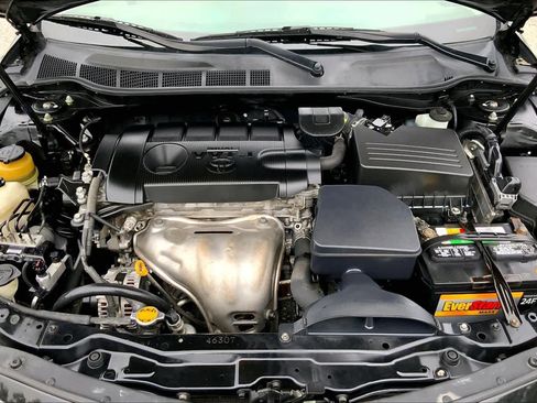 Used 2011 Toyota Camry LE FWD image 29
