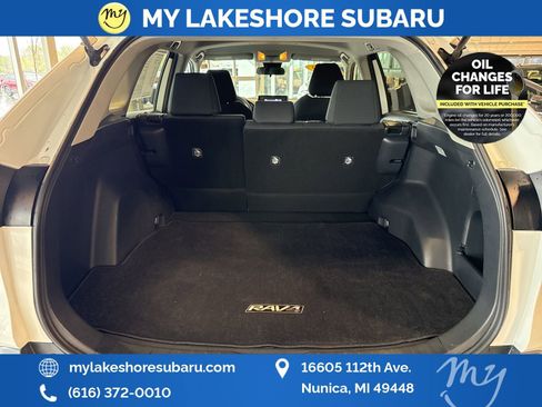 Used 2019 Toyota RAV4 LE w/ Carpet Mat Package FWD image 26