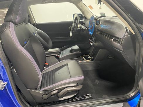 Certified 2025 MINI Cooper S image 17