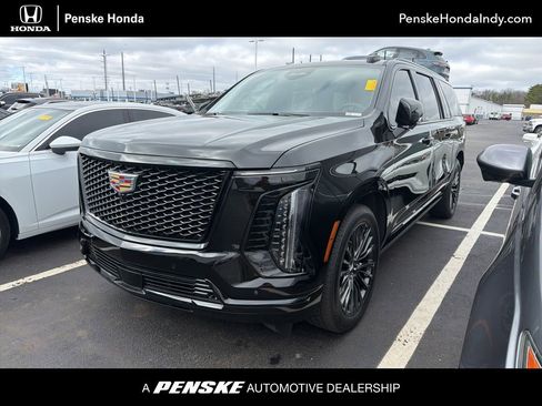 Used 2025 Cadillac Escalade ESV Sport Platinum image 1