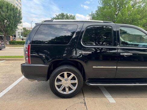 Used 2012 GMC Yukon Denali AWD/4WD image 10