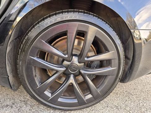 Used 2022 Tesla Model S image 61