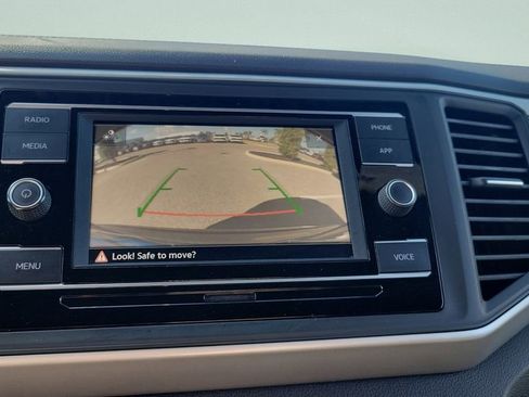 Used 2021 Volkswagen Atlas Cross Sport S image 17