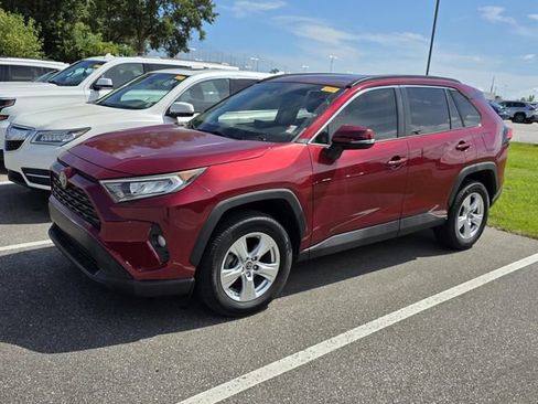 Used 2019 Toyota RAV4 XLE FWD image 14
