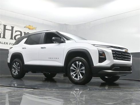 New 2026 Chevrolet Equinox LT w/ LPO, Floor Liner Package image 2