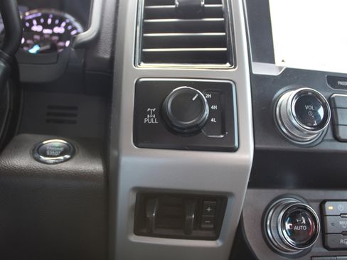 Used 2019 Ford F250 King Ranch w/ King Ranch Ultimate Package AWD/4WD image 24