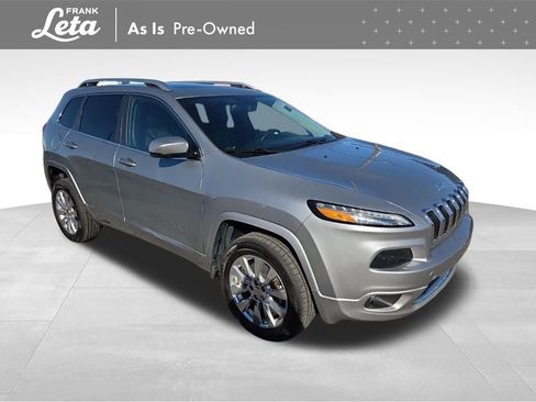 Used 2017 Jeep Cherokee Overland image 19