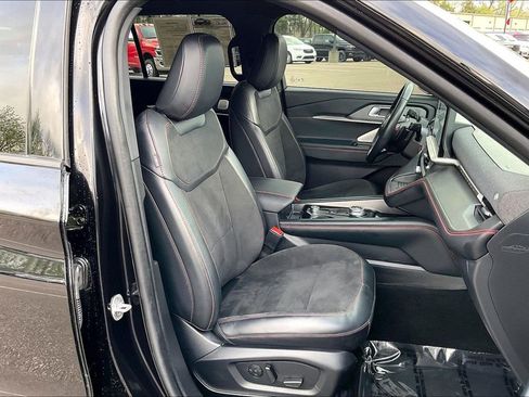 Used 2025 Ford Explorer ST image 7