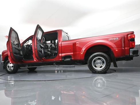 Used 2024 Ford F350 Lariat w/ Lariat Ultimate Package AWD/4WD image 56
