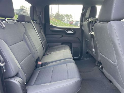 Used 2022 Chevrolet Silverado 1500 LT image 13