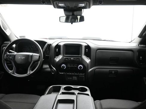 Used 2022 Chevrolet Silverado 1500 Custom Trail Boss AWD/4WD image 40
