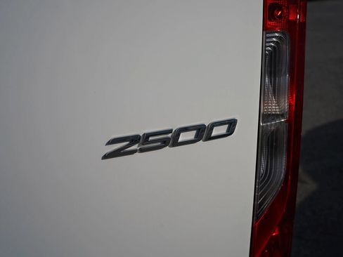Used 2023 Mercedes-Benz Sprinter 2500 image 25