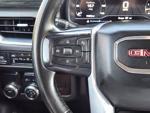 Used 2023 GMC Yukon SLT RWD image 32