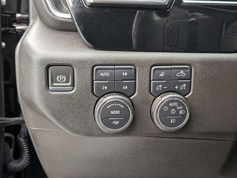 Used 2024 Chevrolet Silverado 1500 LTZ w/ Z71 Off-Road Package AWD/4WD image 17