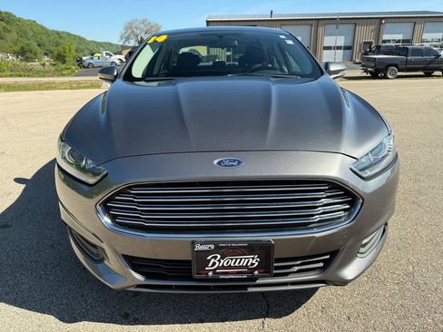 Used 2014 Ford Fusion SE FWD image 2
