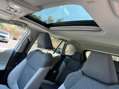 Used 2023 Toyota RAV4 XLE w/ Convenience Package image 21