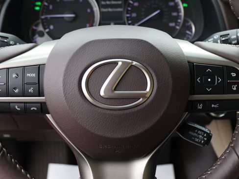 Used 2017 Lexus RX 350 AWD w/ Premium Package image 28
