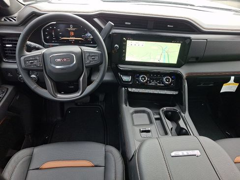 New 2026 GMC Sierra 2500 AT4 w/ AT4 Premium Plus Package AWD/4WD image 11