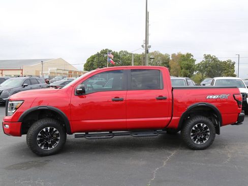 Used 2021 Nissan Titan PRO-4X w/ Pro-4x Convenience Package image 3