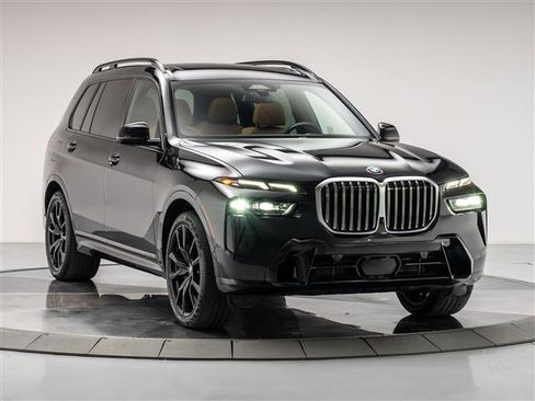 Used 2023 BMW X7 xDrive40i w/ Executive Package image 7