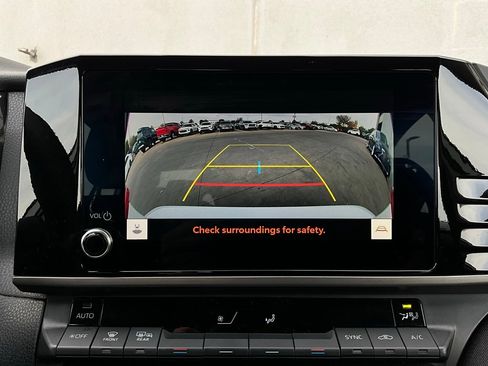 Used 2025 Toyota Camry LE image 30