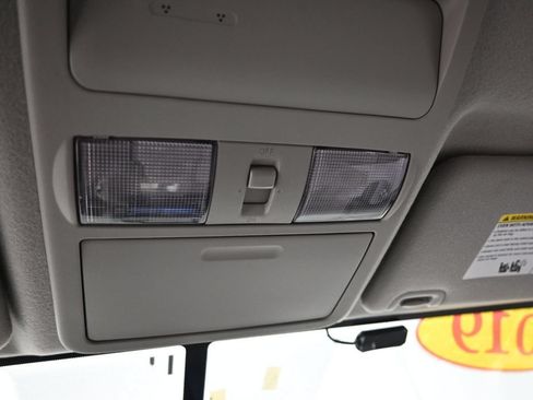 Used 2019 Nissan Frontier SV AWD/4WD image 32