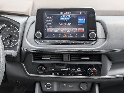 Used 2023 Nissan Rogue SV AWD/4WD image 17