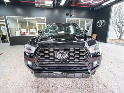 Used 2023 Toyota Tacoma TRD Sport w/ Advanced Technology Package image 6