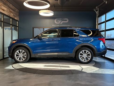 Used 2020 Ford Explorer XLT w/ Equipment Group 202A AWD/4WD image 6