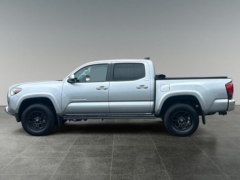 Used 2022 Toyota Tacoma SR5 AWD/4WD image 4
