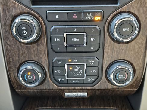 Used 2013 Ford F150 Lariat w/ Luxury Equipment Group image 14