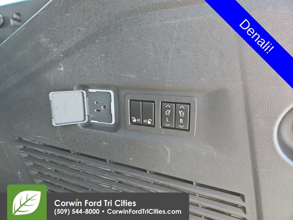 Used 2024 GMC Yukon XL Denali AWD/4WD image 35