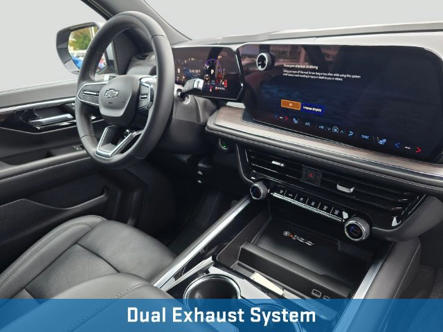 Used 2025 Chevrolet Suburban Z71 AWD/4WD image 13