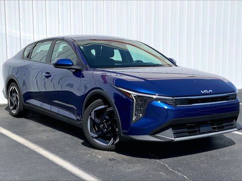 Used 2025 Kia K4 EX FWD image 2