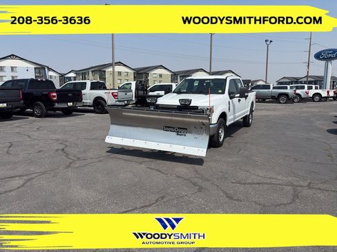 Used 2022 Ford F250 XL w/ Power Equipment Group AWD/4WD image 1