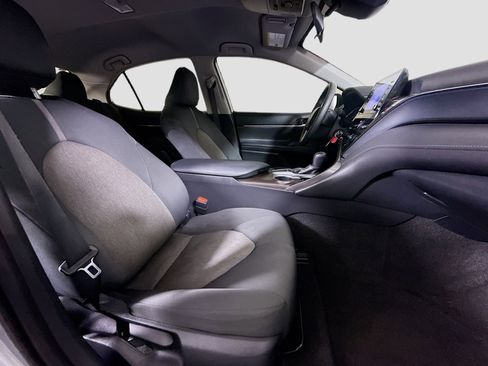 Used 2024 Toyota Camry LE FWD image 28