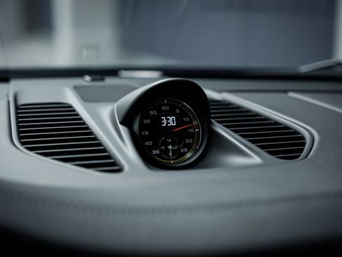 Used 2018 Porsche 911 GT3 RWD image 13