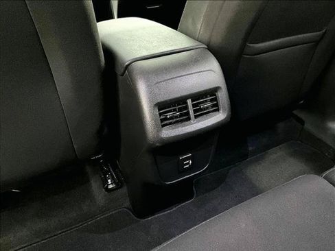Used 2023 Chevrolet Equinox LT FWD image 25