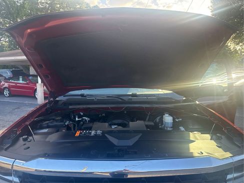 Used 2018 Chevrolet Silverado 1500 LT w/ Texas Edition image 13