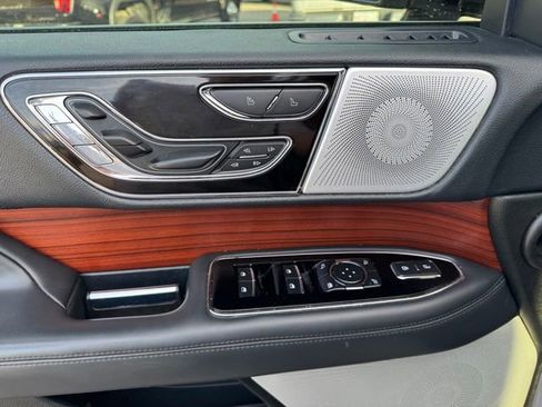 Used 2024 Lincoln Navigator L Reserve AWD/4WD image 19