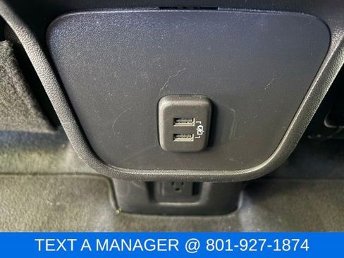 Used 2024 GMC Terrain SLT AWD/4WD image 17