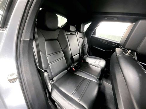 Used 2023 Porsche Cayenne image 32