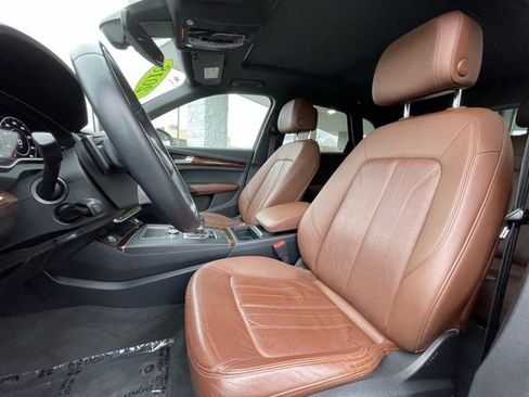 Used 2018 Audi Q5 2.0T Premium image 11